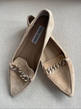 STEVE MADDEN | Farrell Tan Suede Gold Chain Loafers | Size 7.5